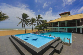 Отель Catamaran Beach Hotel  Negombo